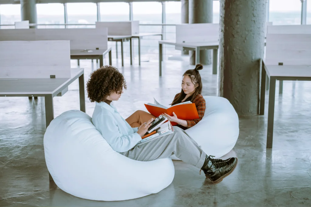 Arbeitsprozess mit Datenpipeline und Analyse-Schritten